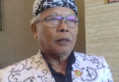 Ketua PGRI Jabar Ajak Anggota Perkuat Solidaritas di acara diskusi di Gedung PGRI Tasikmalaya.