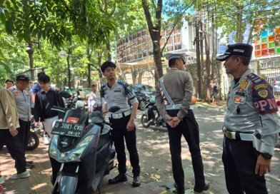 Tertibkan Parkir Liar, Puluhan Kendaraan Ditindak di Kota Bandung