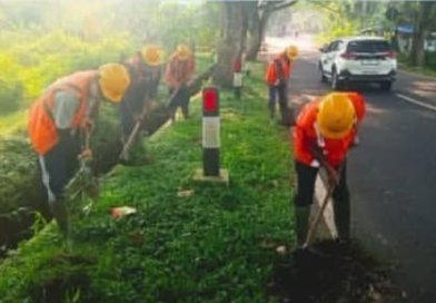 Program padat karya tunai di ruas Cidaun – Cipatujah yang dilaksanakan ppk 3.1 Provinsi Jawa Barat dapat membantu meningkatkan perekonomian warga sekitar