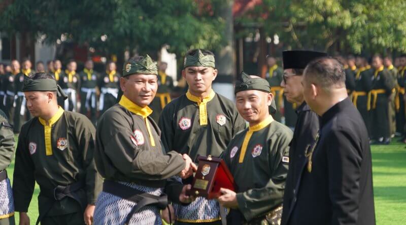 PENGUKUHAN KEPENGURUSAN PENCAK SILAT MILITER DI WILAYAH KODAM III/SILIWANGI, PERKUAT PELESTARIAN BUDAYA DAN JIWA BELA NEGARA