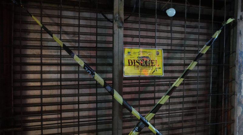 Nekat Beroperasi Saat Hari Besar Keagamaan, Satpol PP Tindak Tempat Hiburan Malam dan Segel Toko Minol Ilegal