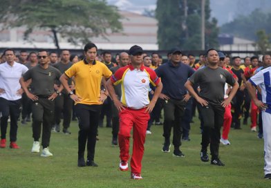 Olahraga Bersama TNI-Polri dan Forkopimda Perkuat Sinergitas di Wilayah Kogartap II/Bandung.