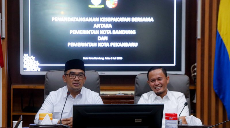 Diskominfo Kota Bandung dan Pekanbaru Perkuat Kolaborasi Penataan Fiber Optik dan Transformasi Digital