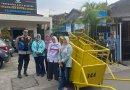 Lurah Karasak Gagan Apresiasi , DLH dan Dewan Serahkan Gerobak Sampah ke RW di Karasak