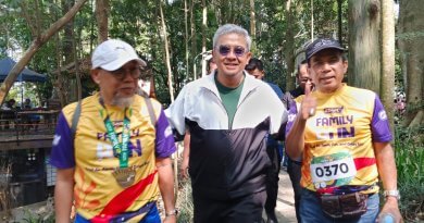 M Farhan menyampaikan selamat atas terselenggaranya event dBestO Family Run.