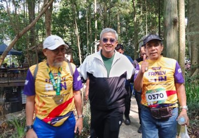 M Farhan menyampaikan selamat atas terselenggaranya event dBestO Family Run.