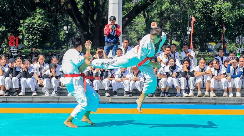 Tarung Derajat Siap Latih Bela Diri Linmas di 151 Kelurahan Kota Bandung