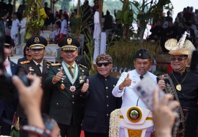 Upacara HUT ke-81 Kemerdekaan RI Tingkat Provinsi Jawa Barat, Pangdam III/Siliwangi Hadiri Upacara di Gedung Sate