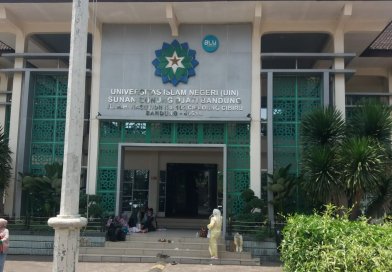 Univesitas islam Negeri ((UIN)Sunan Gunung Djati Bandung Menggelar Wisudawan ke-109