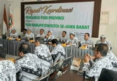 Pengurus PGRI Povinsi Jawa Barat melaksanakan rapat kordinasi dengan PGRI kabupaten /kota se Jawa Barat