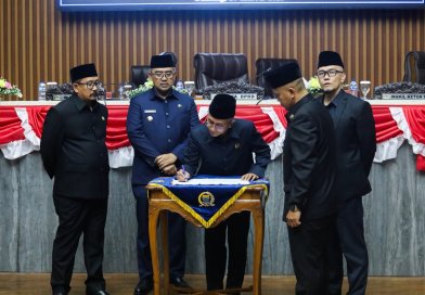DPRD Kota Bandung Tetapkan Perda Bank Perekonomian Rakyat
