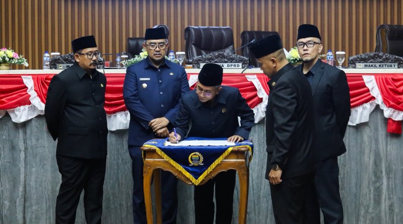 DPRD Kota Bandung Tetapkan Perda Bank Perekonomian Rakyat