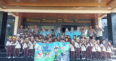 Dukungan Pendidikan Karakter Usia Dini, Sat Lantas Polres Kuningan Sambut Puluhan Siswa TK Negeri Luragung Landeuh